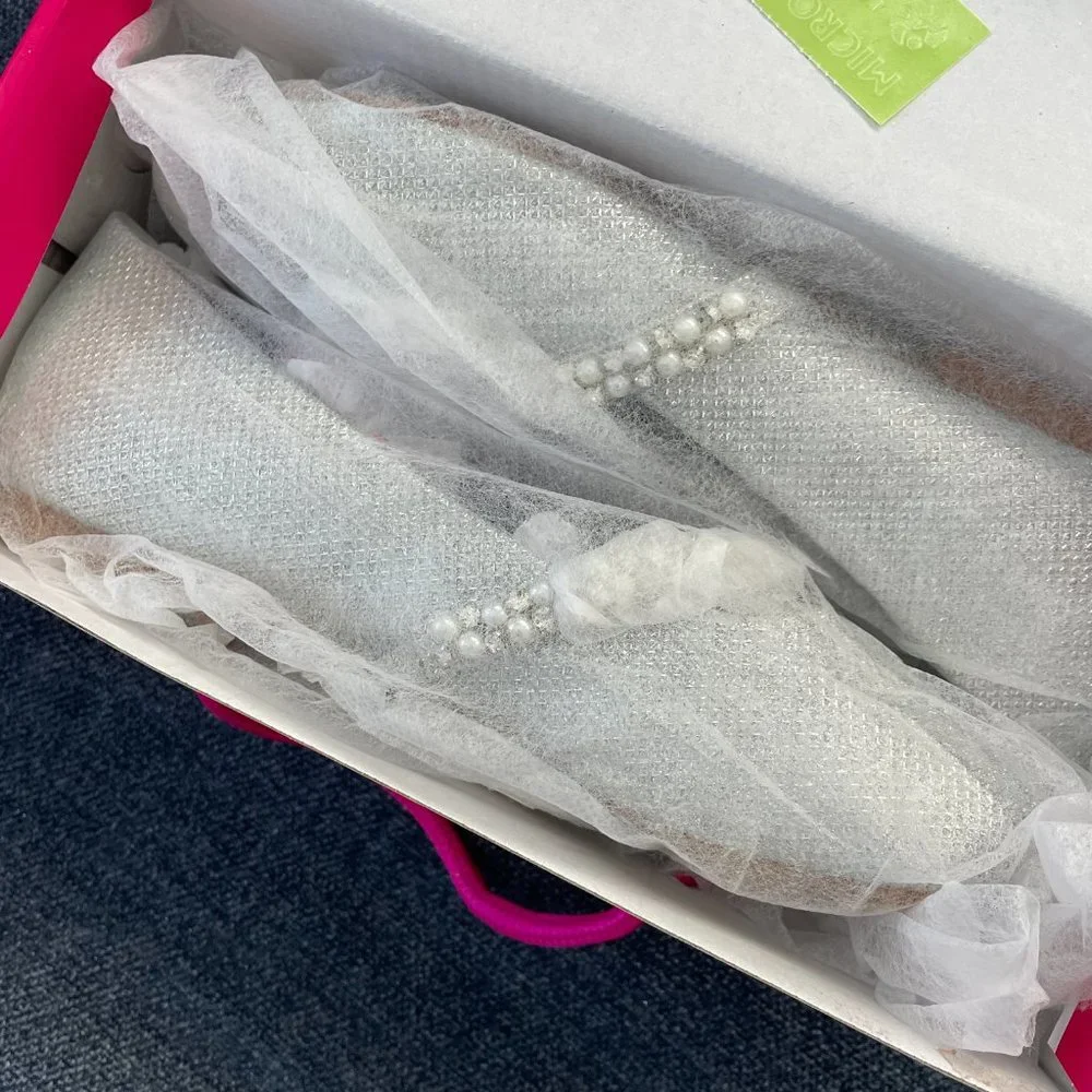 DREAM PAIRS || Girls Sparkly Silver Embellished Flat Dress shoe - Size 2 - Picture 6 of 7